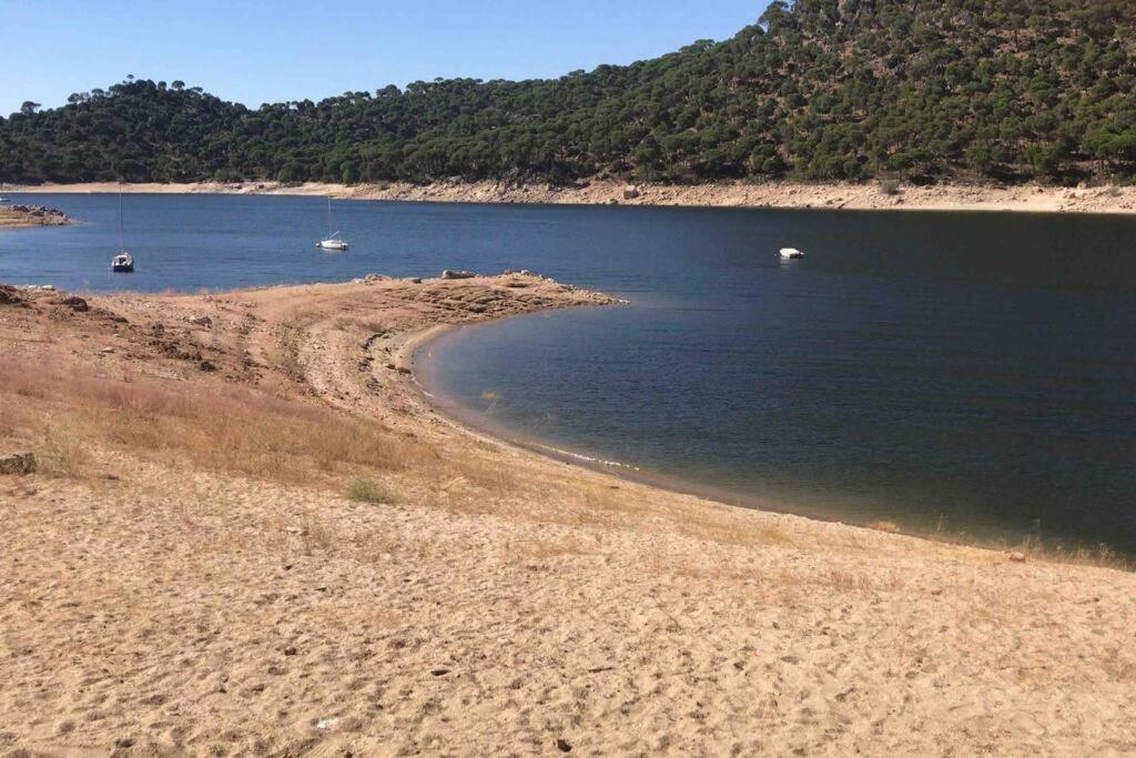 Precioso Piso En La Playa De Madrid A 45 Min Del Centro De La Ciudad Apartment San Martin de Valdeiglesias Luaran gambar