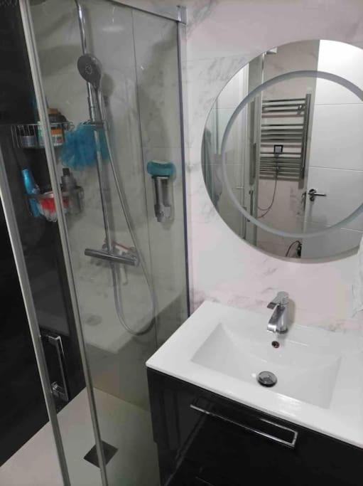 Precioso Piso En La Playa De Madrid A 45 Min Del Centro De La Ciudad Apartment San Martin de Valdeiglesias Luaran gambar
